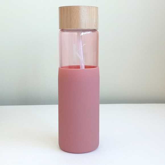 Anthropologie Pink Glass "K" Initial Tumbler with Bamboo Lid and Straw - Picture 7 of 11